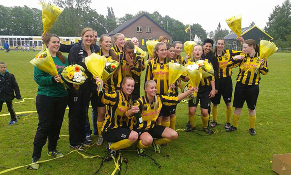 Rijnsburgse Boys MA1 is kampioen geworden in de eerste klasse 3 met 29 punten. 7 punten meer dan de tweede plek. 9 gewonnen wedstrijdenen, 2 gelijk en 1 verloren.